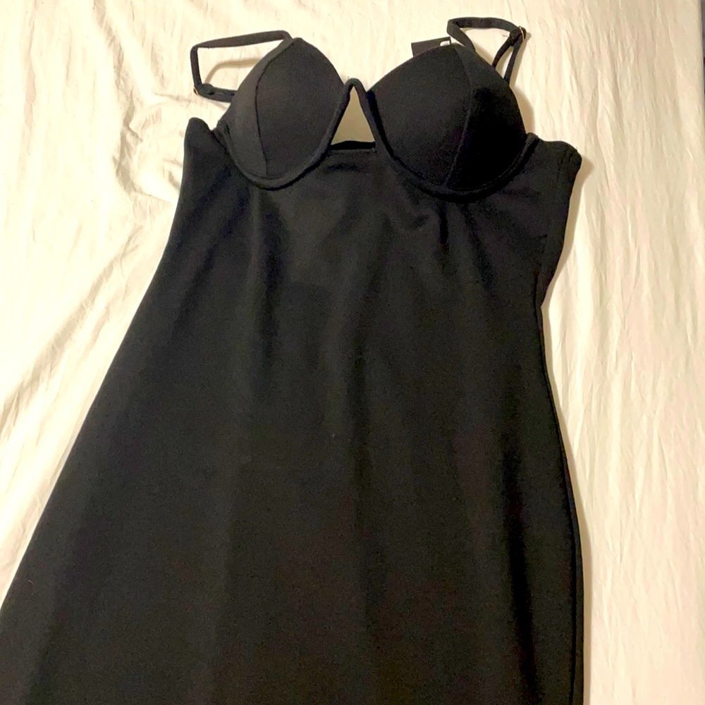 Color negro size M tela de algodón entallado al cuerpo muy sexy